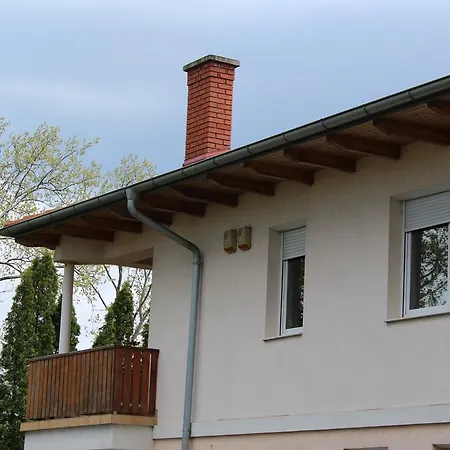 Petita Apartman * שיופוק