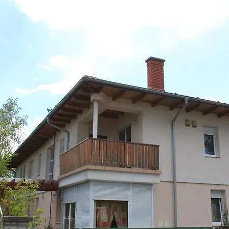 דירה Petita Apartman שיופוק
