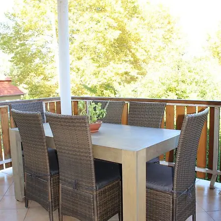 Petita Apartman שיופוק